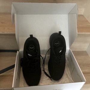 APL tech loom sneakers. Only worn once perfect condition